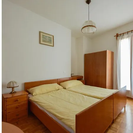 Pensione Novaggio 2* Novaggio