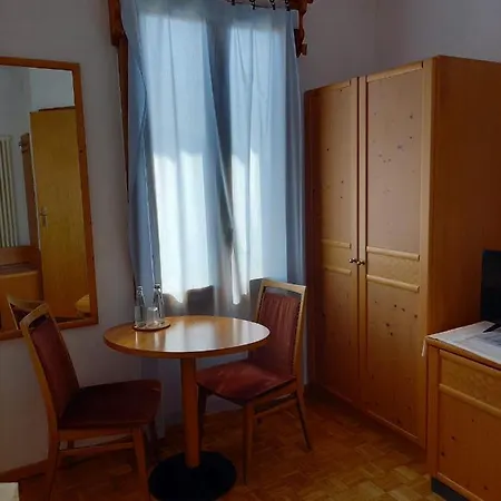Pensione Novaggio Hotel